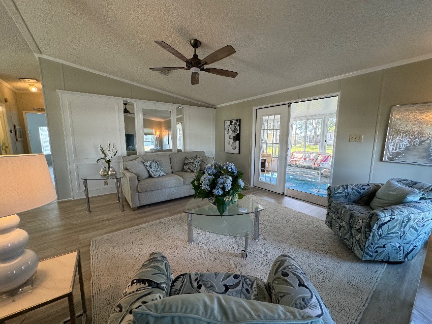 5331 Sherbourne Circle a Sarasota, FL Mobile or Manufactured Home for Sale