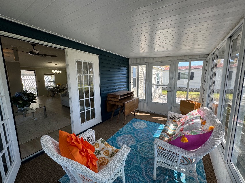 5331 Sherbourne Circle a Sarasota, FL Mobile or Manufactured Home for Sale