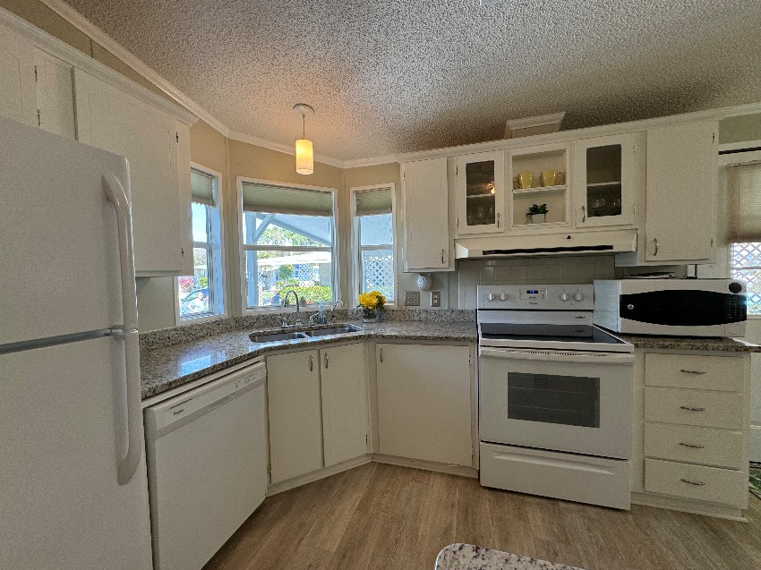 5331 Sherbourne Circle a Sarasota, FL Mobile or Manufactured Home for Sale