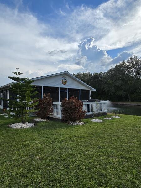 17 Leisure Dr a Auburndale, FL Mobile or Manufactured Home for Sale