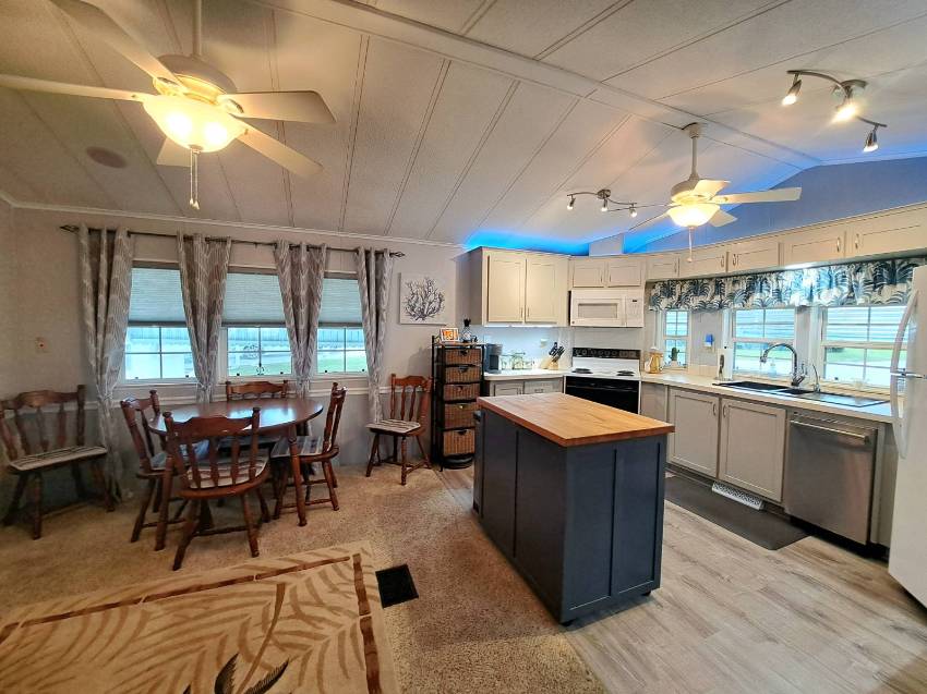 38549 Wade Hampton Rd Lot 76 a Zephyrhills, FL Mobile or Manufactured Home for Sale
