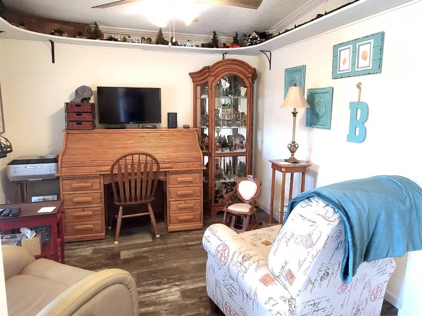 10684 S Coleraine Terrace a Homosassa, FL Mobile or Manufactured Home for Sale