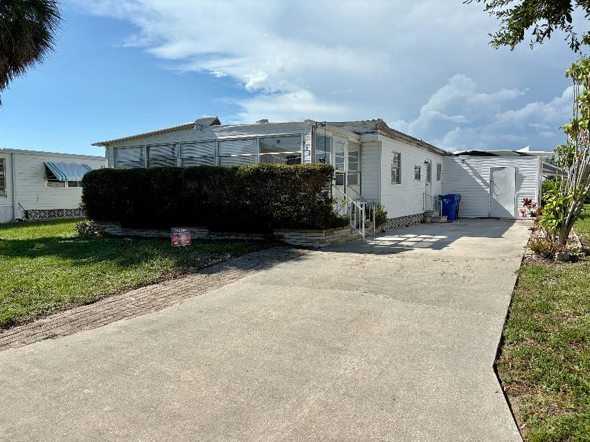 935 Desirade a Venice, FL Mobile or Manufactured Home for Sale