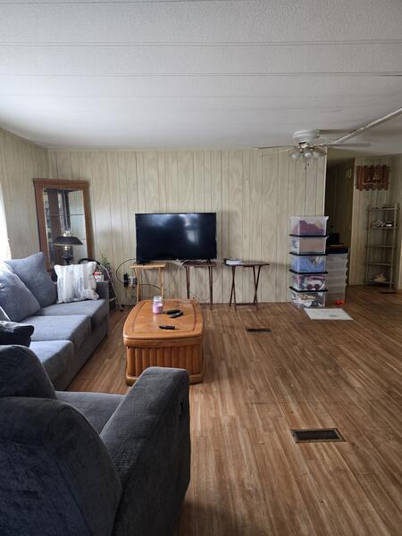5506 Eugene Street a Zephyrhills, FL Mobile or Manufactured Home for Sale