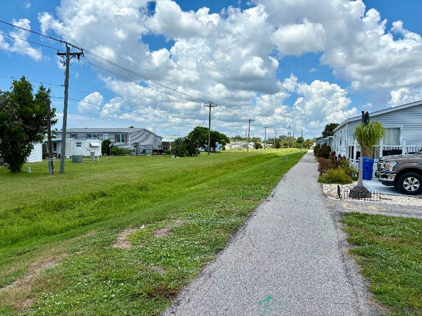 900 Bonaire W a Venice, FL Mobile or Manufactured Home for Sale