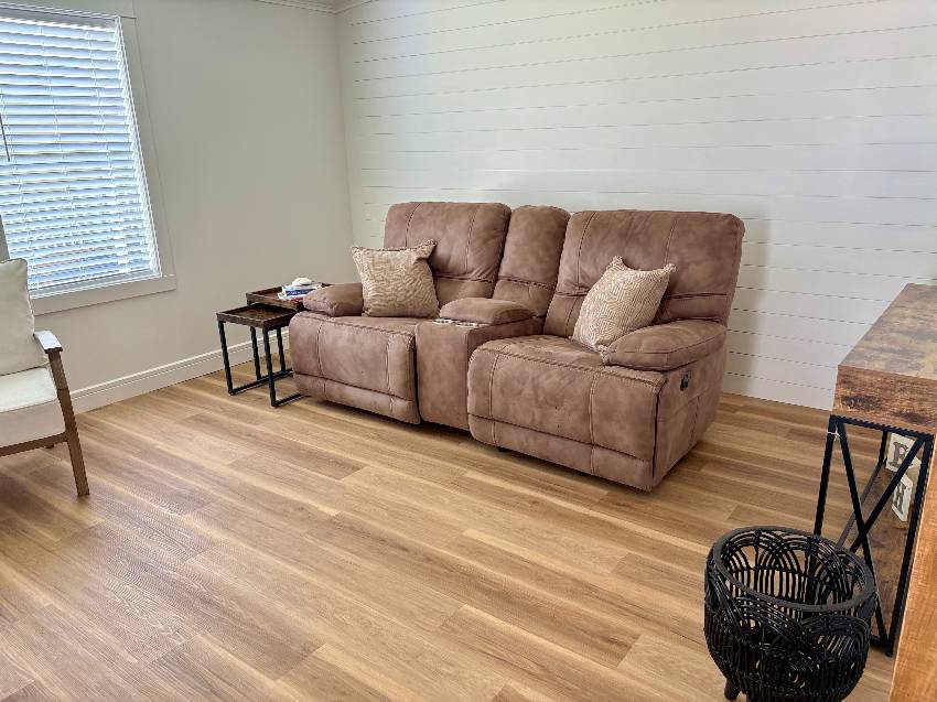 900 Bonaire W a Venice, FL Mobile or Manufactured Home for Sale