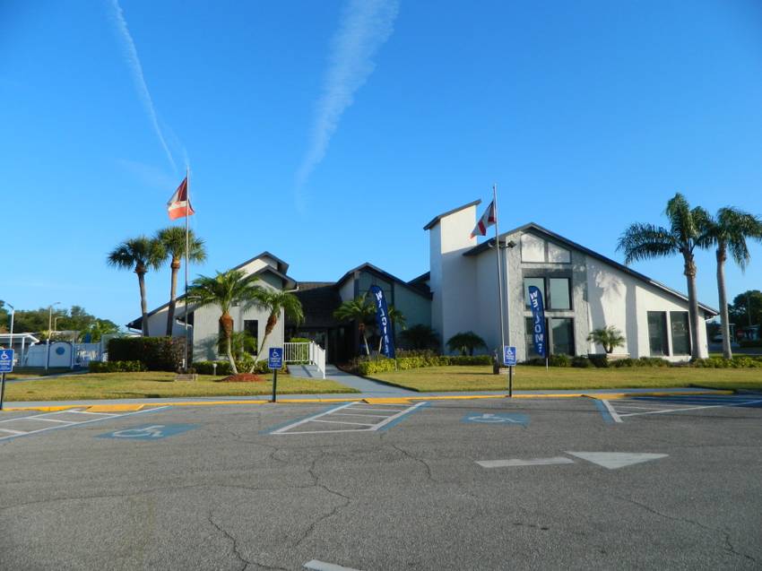 2425 Harden Blvd #84 a Lakeland, FL Mobile or Manufactured Home for Sale