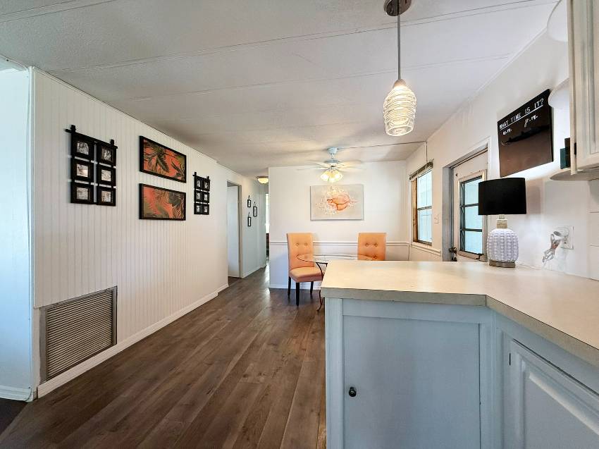 5 Tahitian a Ellenton, FL Mobile or Manufactured Home for Sale