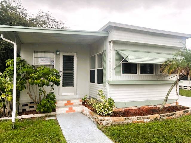 16416 Us Hwy 19 N #511 a Clearwater, FL Mobile or Manufactured Home for Sale