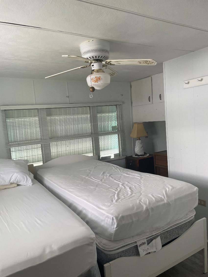 22415 Victory Drive a Brooksville, FL Mobile or Manufactured Home for Sale