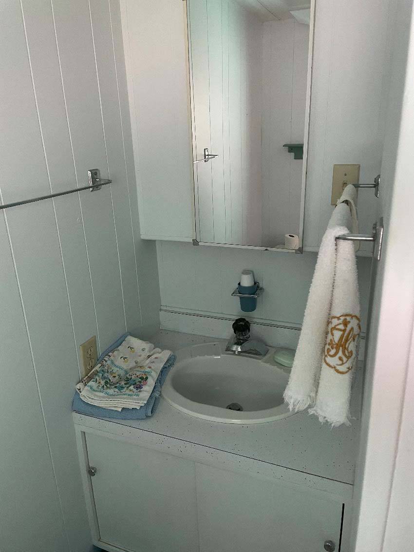 22415 Victory Drive a Brooksville, FL Mobile or Manufactured Home for Sale