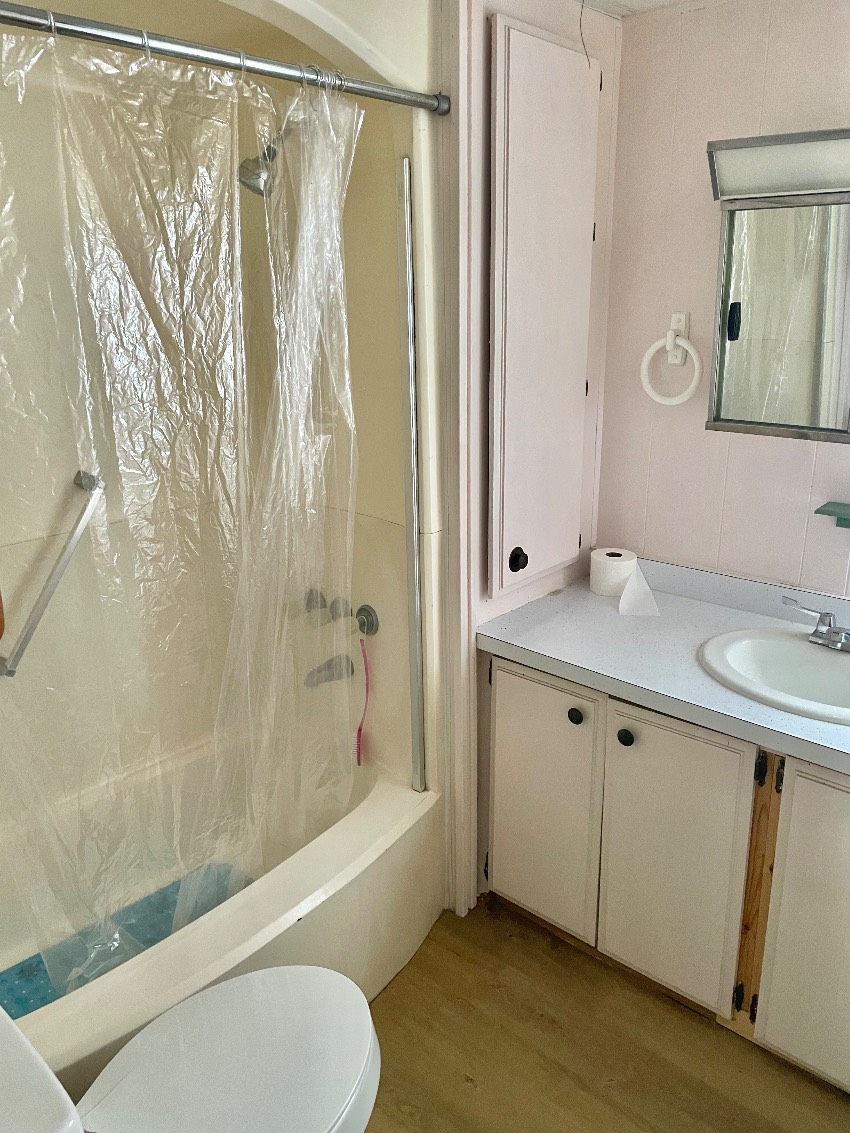 22415 Victory Drive a Brooksville, FL Mobile or Manufactured Home for Sale