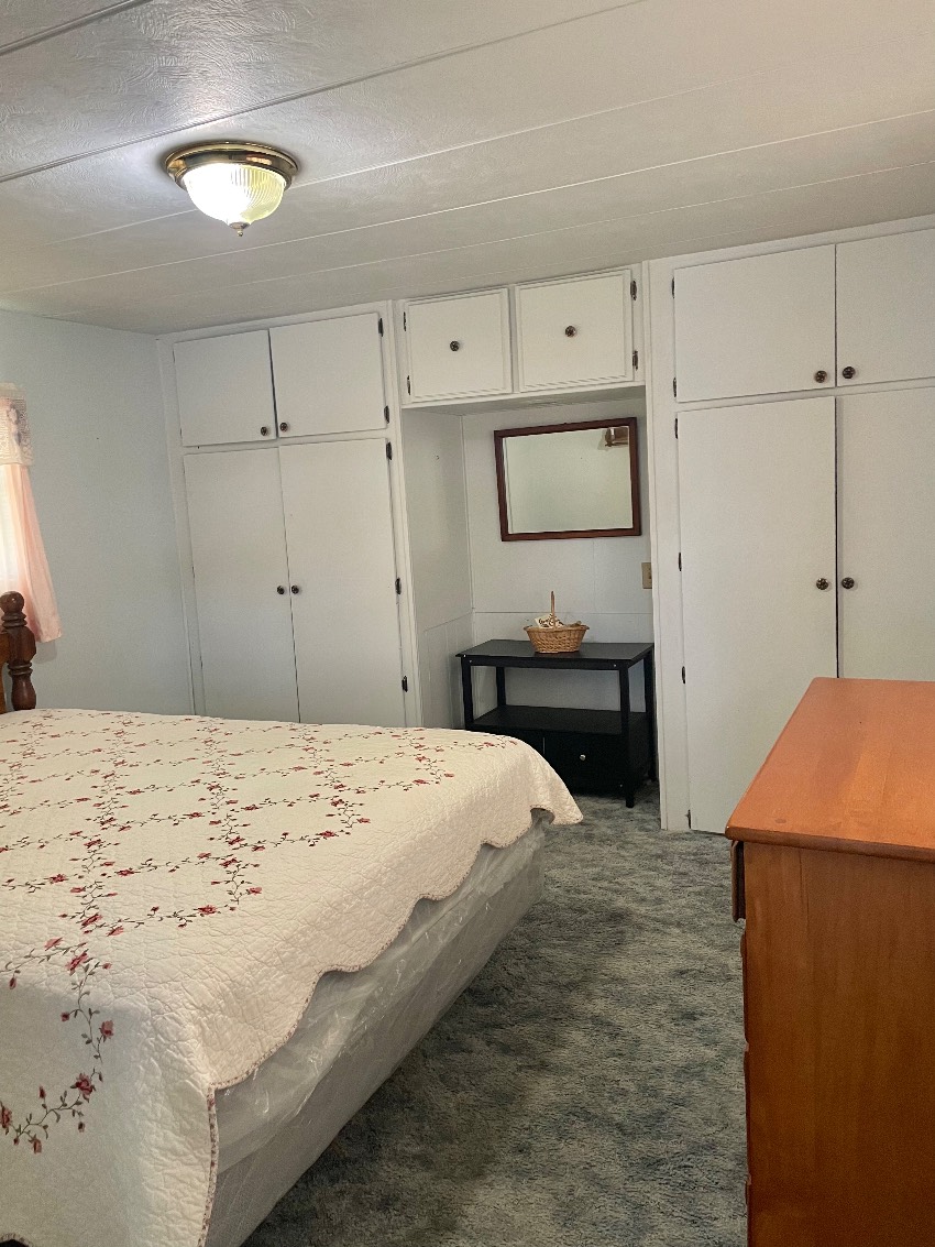 22415 Victory Drive a Brooksville, FL Mobile or Manufactured Home for Sale