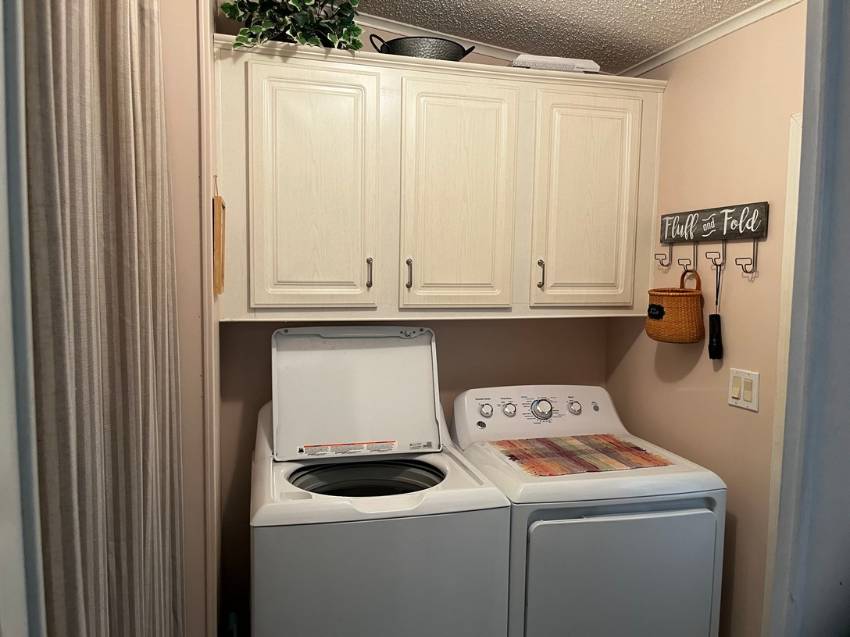 1513 Aberdeen Lane a Winter Haven, FL Mobile or Manufactured Home for Sale