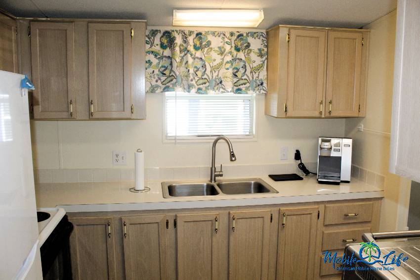 5952 Utopia Dr a Zephyrhills, FL Mobile or Manufactured Home for Sale