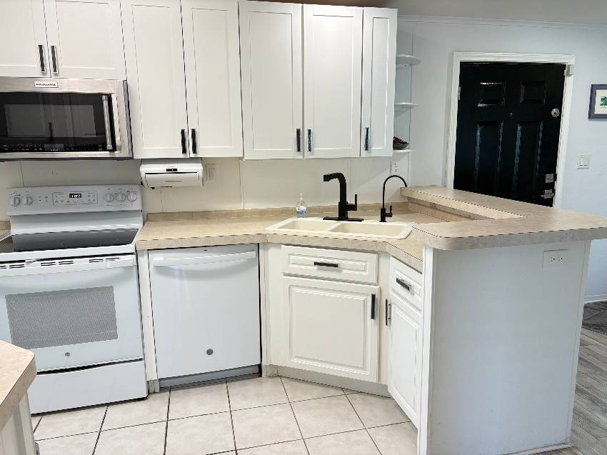 919 Desirade W a Venice, FL Mobile or Manufactured Home for Sale
