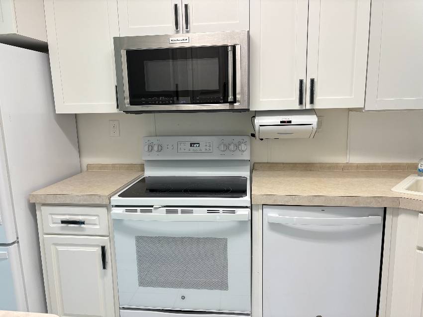 919 Desirade W a Venice, FL Mobile or Manufactured Home for Sale