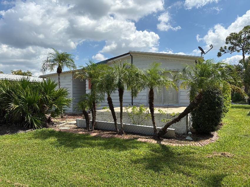 1193 S Indies Circle a Venice, FL Mobile or Manufactured Home for Sale