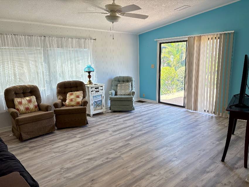 1193 S Indies Circle a Venice, FL Mobile or Manufactured Home for Sale