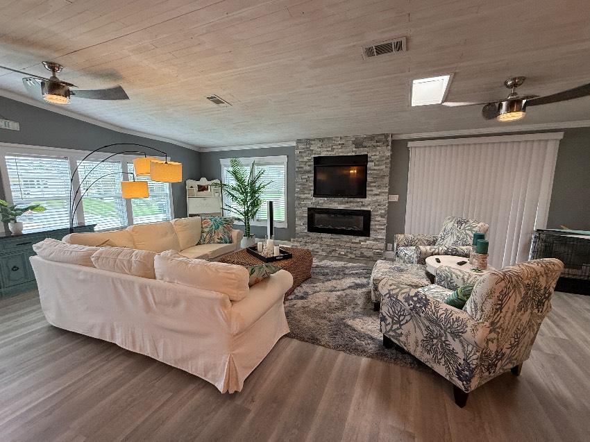 5718 Scarborough Ln a Sarasota, FL Mobile or Manufactured Home for Sale