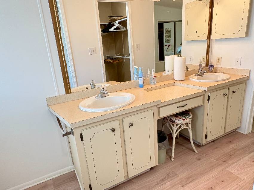 1171 Kingston Way a Venice, FL Mobile or Manufactured Home for Sale