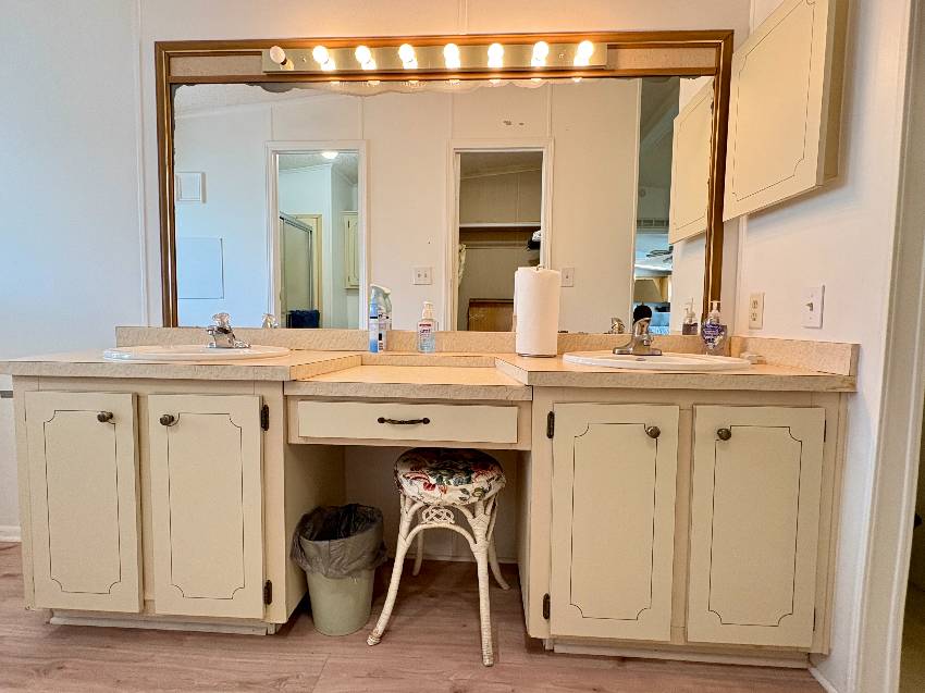 1171 Kingston Way a Venice, FL Mobile or Manufactured Home for Sale