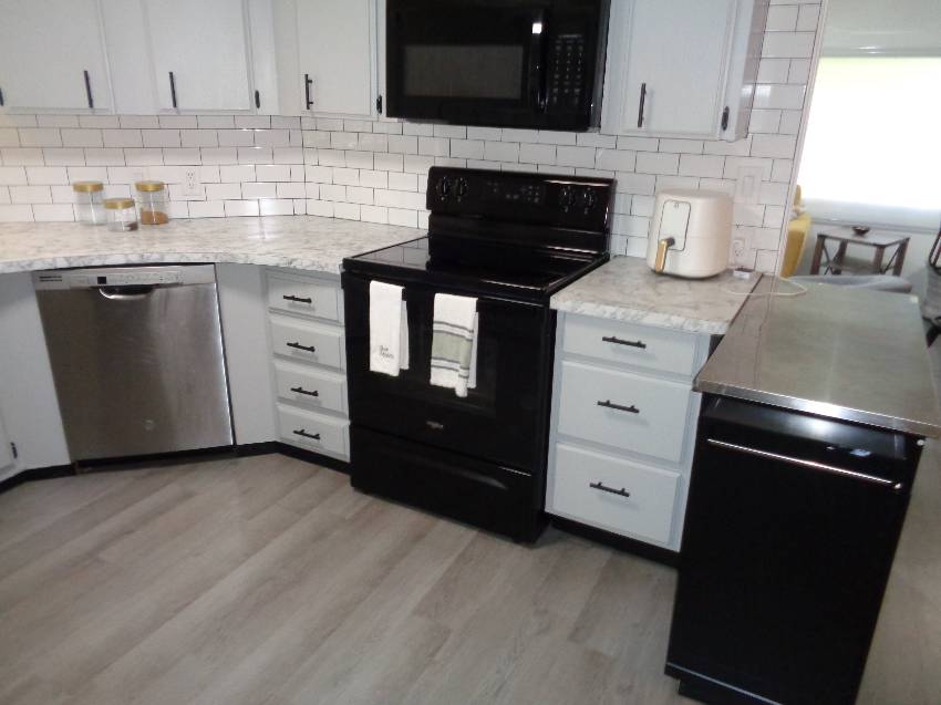 705 Stokely Ln a Lakeland, FL Mobile or Manufactured Home for Sale