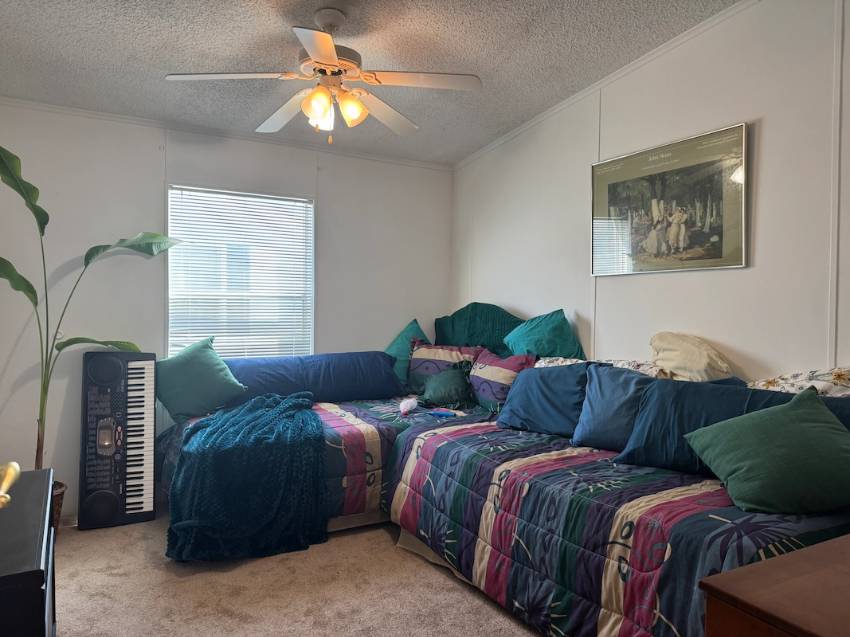 2115 Sawgrass Lane a Ruskin, FL Mobile or Manufactured Home for Sale