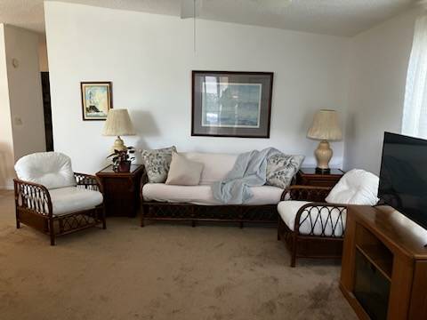 2115 Sawgrass Lane a Ruskin, FL Mobile or Manufactured Home for Sale