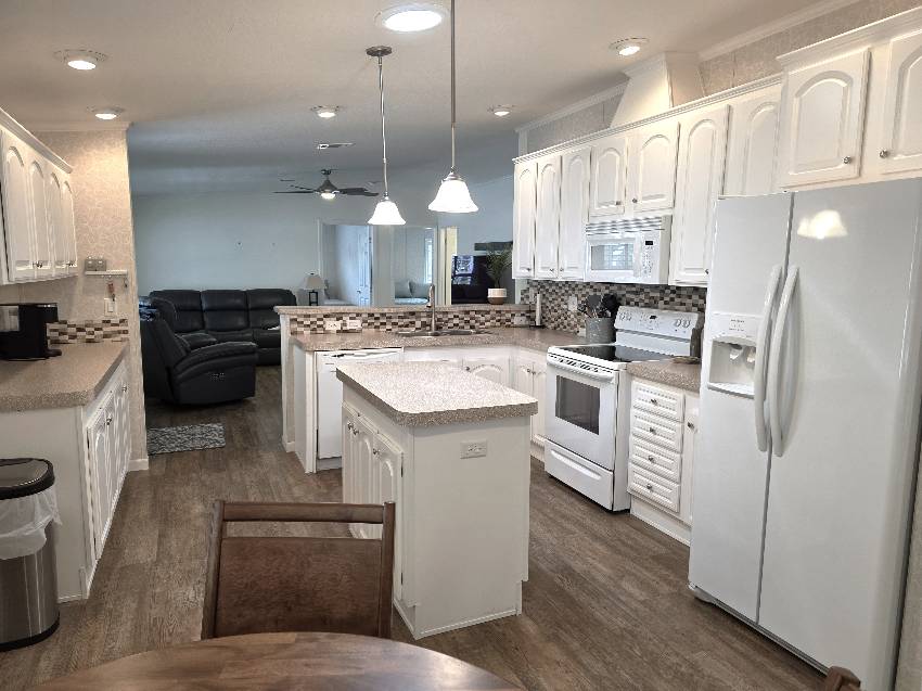 10771 S Sterlingshire Terrace a Homosassa, FL Mobile or Manufactured Home for Sale