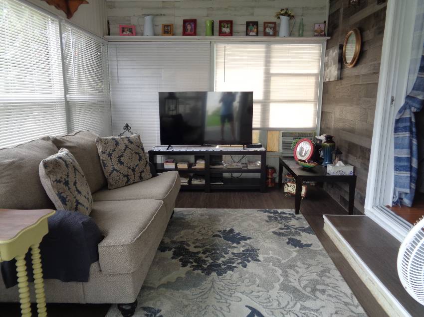 1629 Walking Horse Dr a Lakeland, FL Mobile or Manufactured Home for Sale