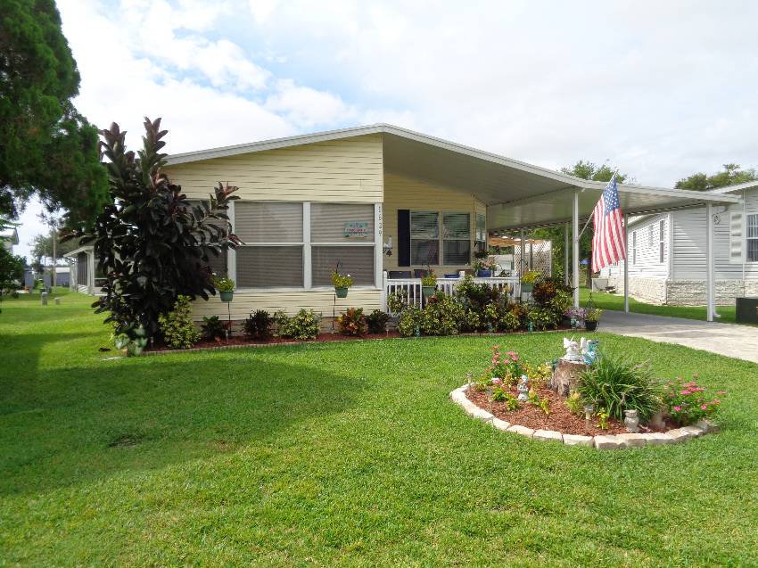 1629 Walking Horse Dr a Lakeland, FL Mobile or Manufactured Home for Sale