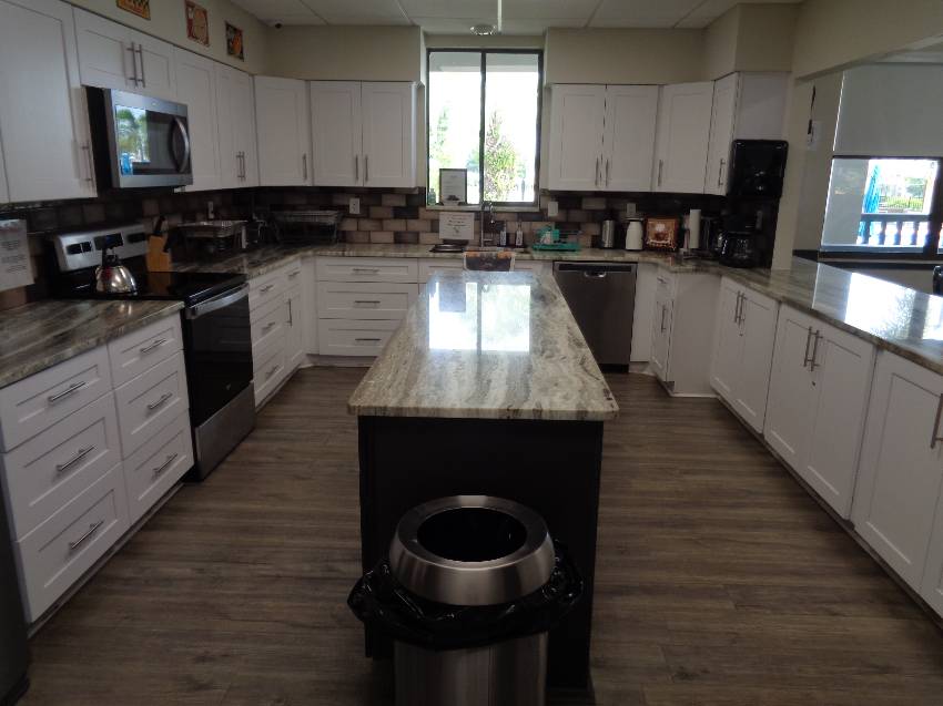 1629 Walking Horse Dr a Lakeland, FL Mobile or Manufactured Home for Sale
