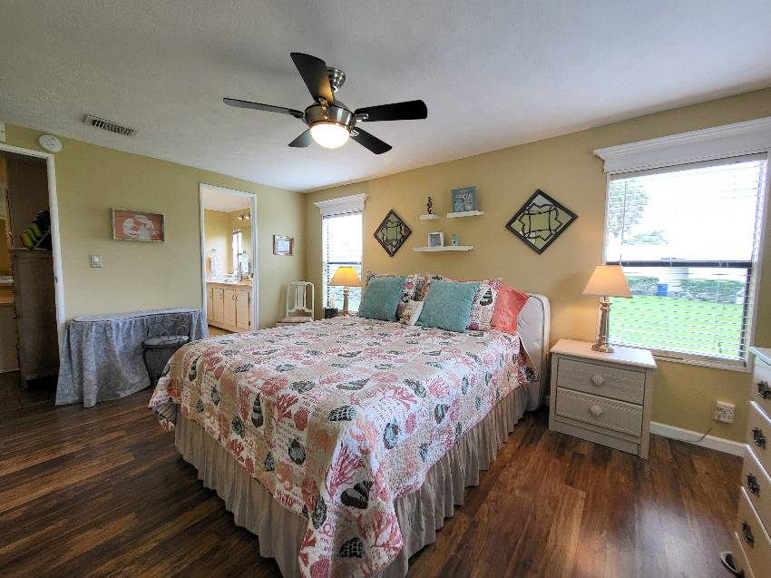5691 Halifax Lane a Sarasota, FL Mobile or Manufactured Home for Sale
