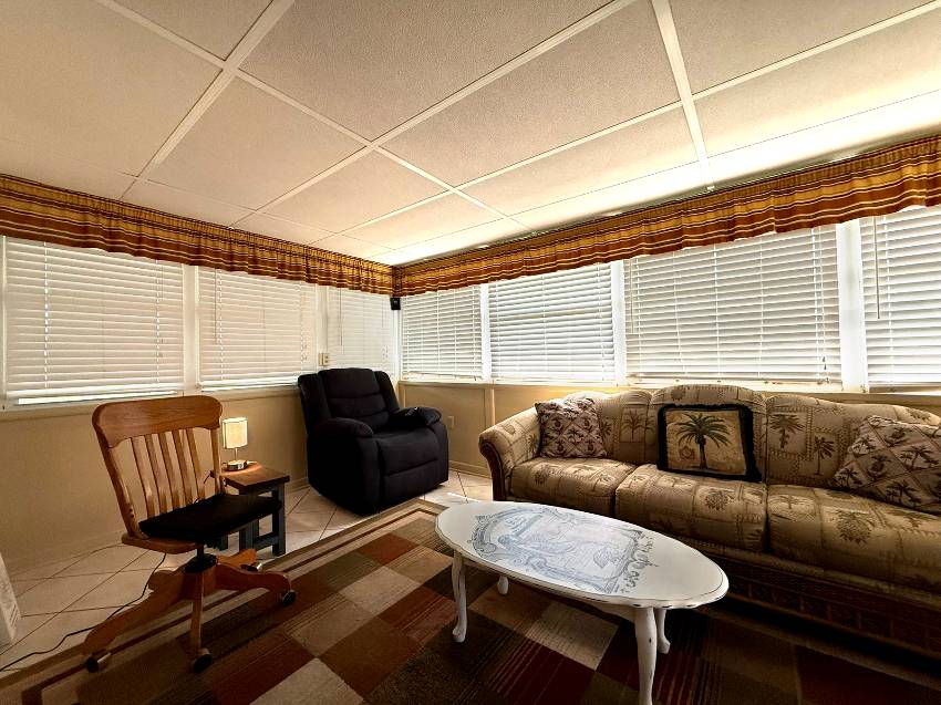 8111 Buena Vista Drive a Ellenton, FL Mobile or Manufactured Home for Sale