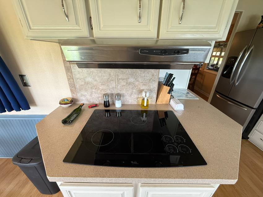 8111 Buena Vista Drive a Ellenton, FL Mobile or Manufactured Home for Sale