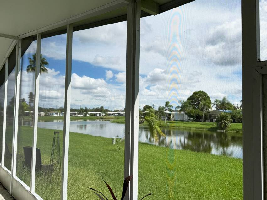 8111 Buena Vista Drive a Ellenton, FL Mobile or Manufactured Home for Sale