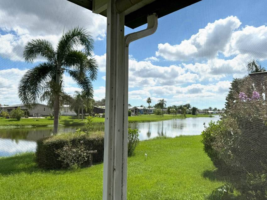 8111 Buena Vista Drive a Ellenton, FL Mobile or Manufactured Home for Sale