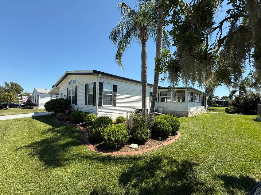 8111 Buena Vista Drive a Ellenton, FL Mobile or Manufactured Home for Sale