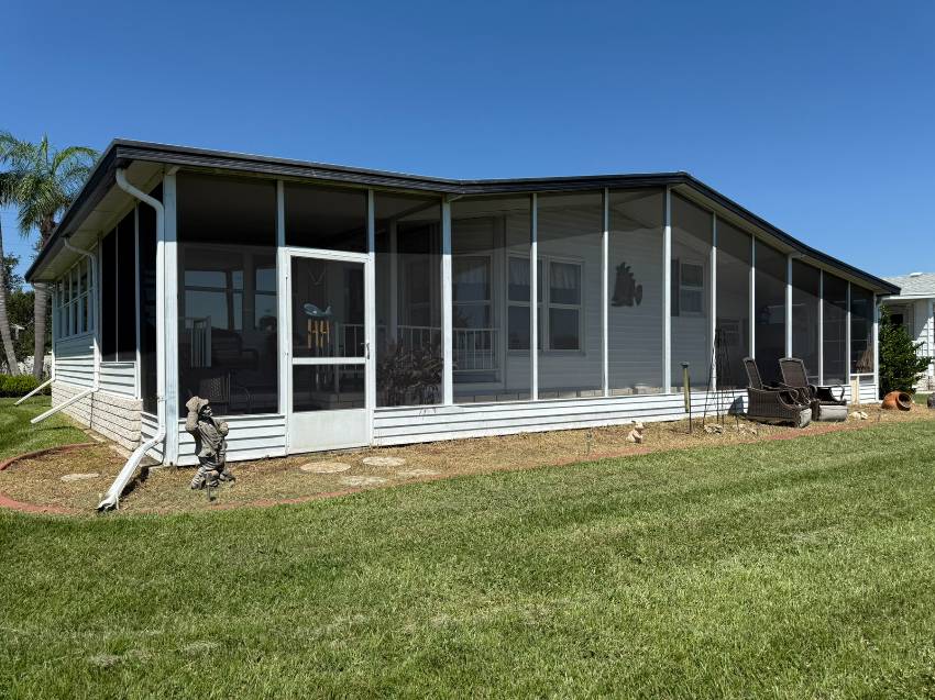 8111 Buena Vista Drive a Ellenton, FL Mobile or Manufactured Home for Sale