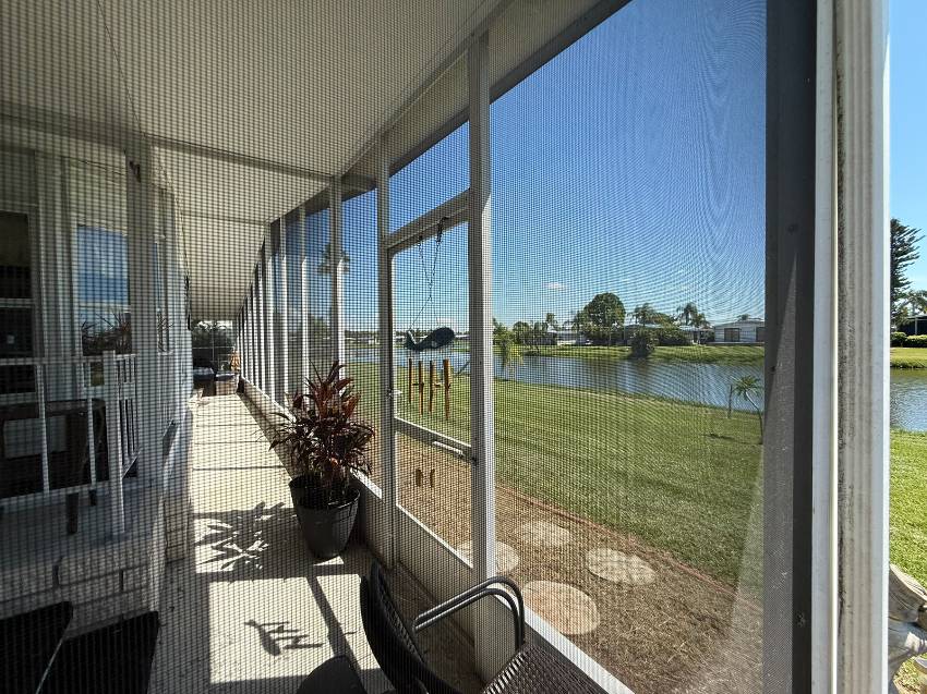 8111 Buena Vista Drive a Ellenton, FL Mobile or Manufactured Home for Sale