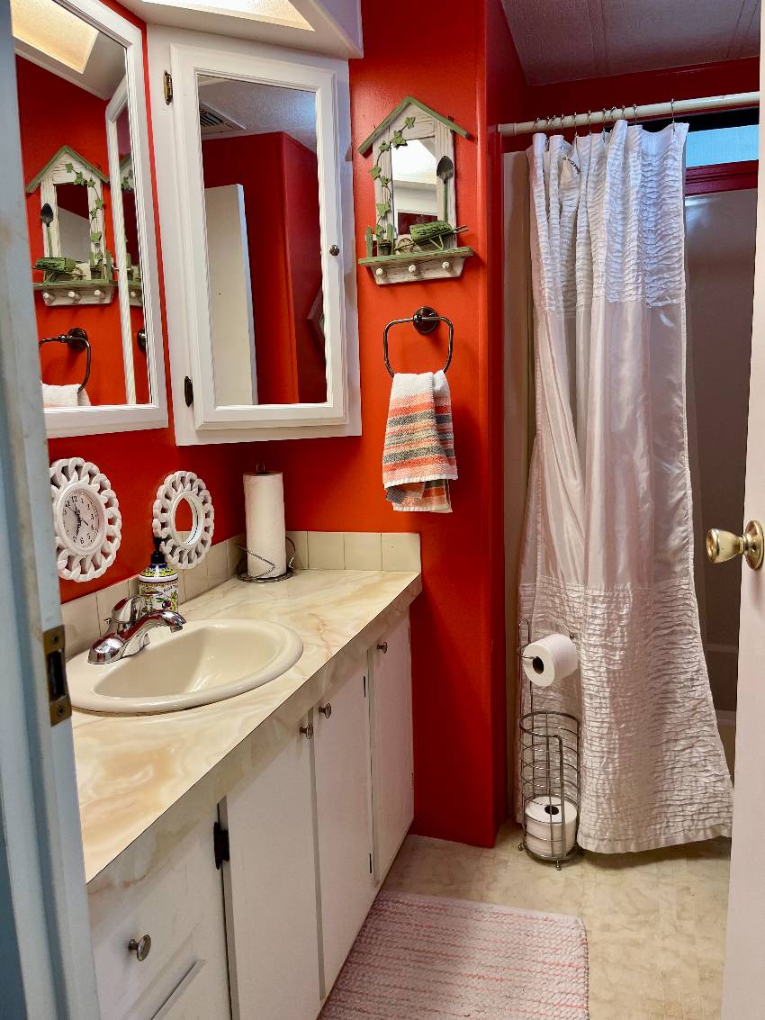 1299 S Indies Circle a Venice, FL Mobile or Manufactured Home for Sale