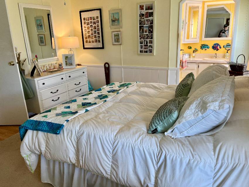 1299 S Indies Circle a Venice, FL Mobile or Manufactured Home for Sale