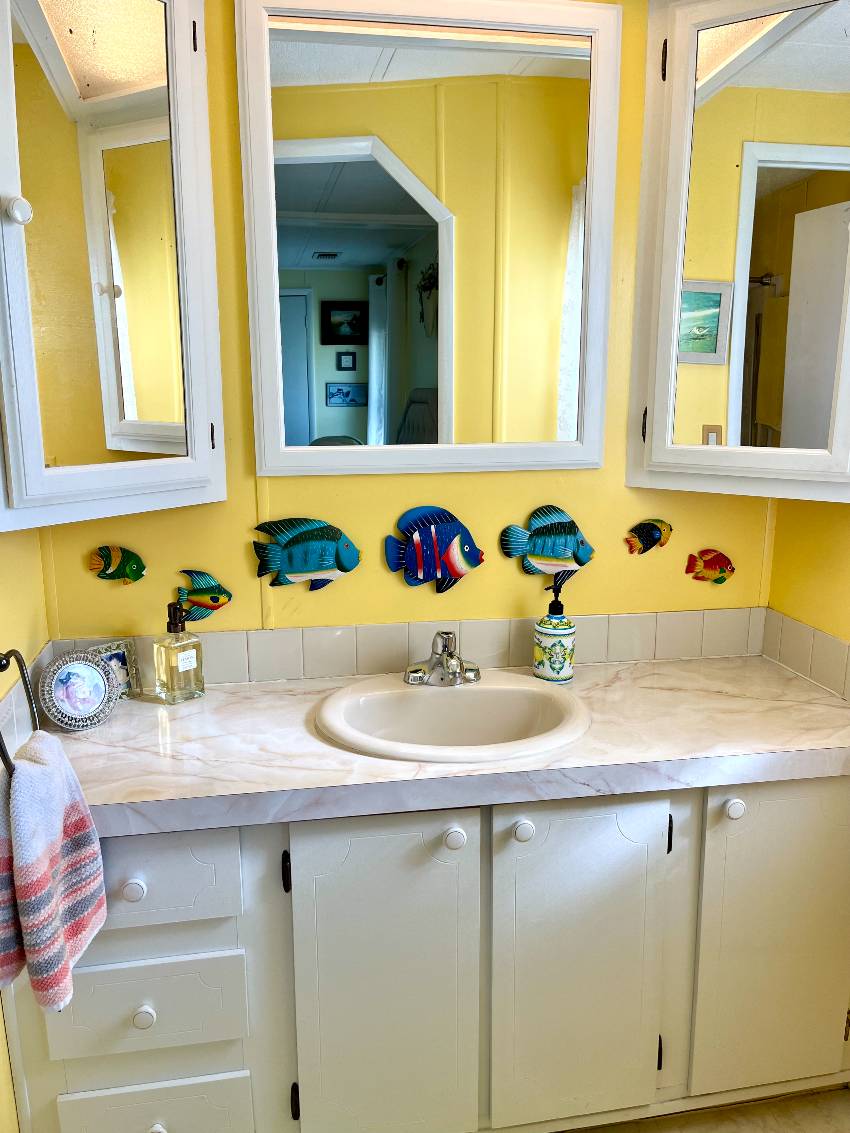 1299 S Indies Circle a Venice, FL Mobile or Manufactured Home for Sale