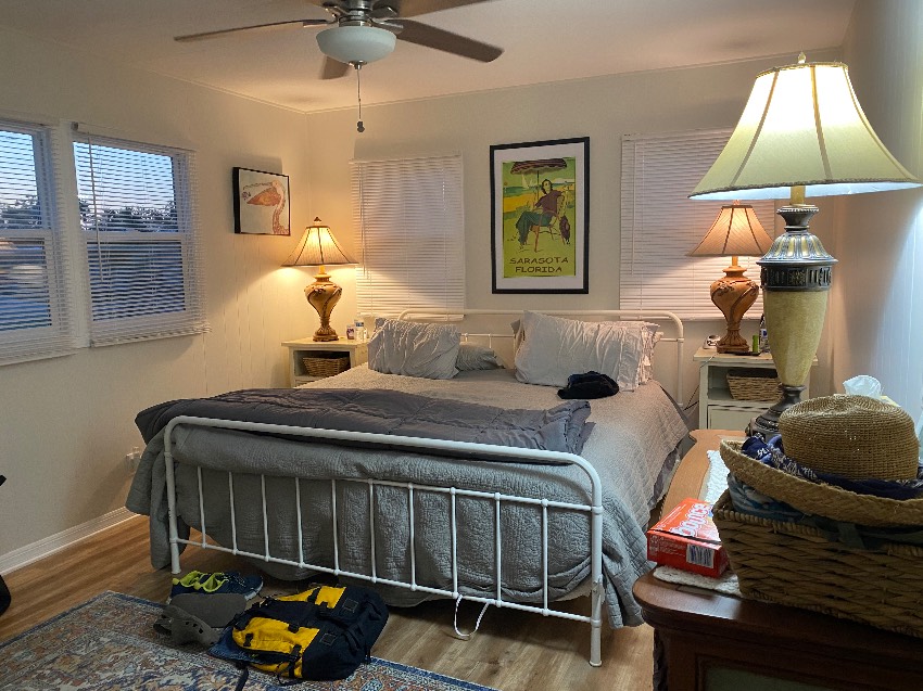 2109 Lakeview Dr a Sarasota, FL Mobile or Manufactured Home for Sale