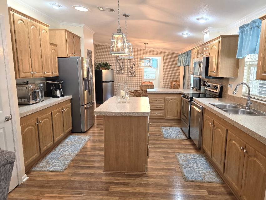 7097 W Leonshire Lane a Homosassa, FL Mobile or Manufactured Home for Sale