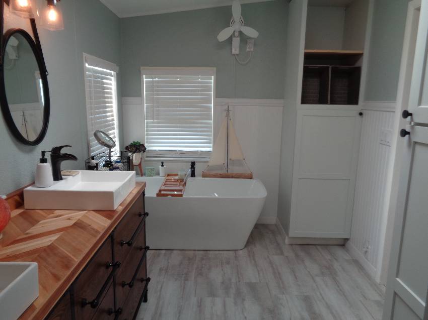 4507 Lakeland Harbor Loop a Lakeland, FL Mobile or Manufactured Home for Sale