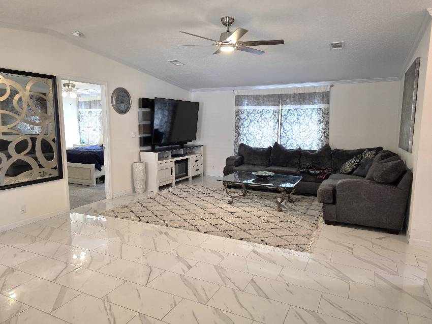 10643 S Pebbleshire Dr a Homosassa, FL Mobile or Manufactured Home for Sale