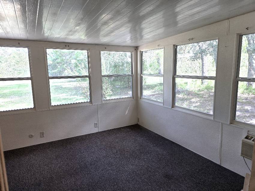 10253 S Hollington Terrace a Homosassa, FL Mobile or Manufactured Home for Sale