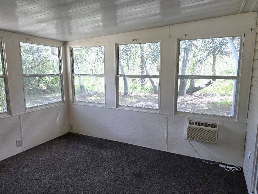 10253 S Hollington Terrace a Homosassa, FL Mobile or Manufactured Home for Sale